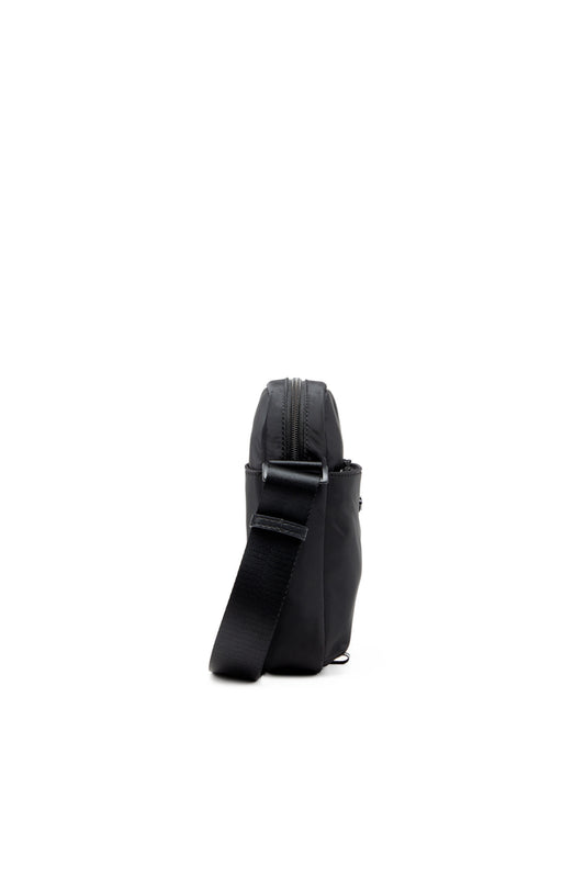D-Pack-Crossbody bag in tech fabric (2)
